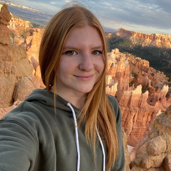 Meet your Posher, Clara - Picture 1 of 1